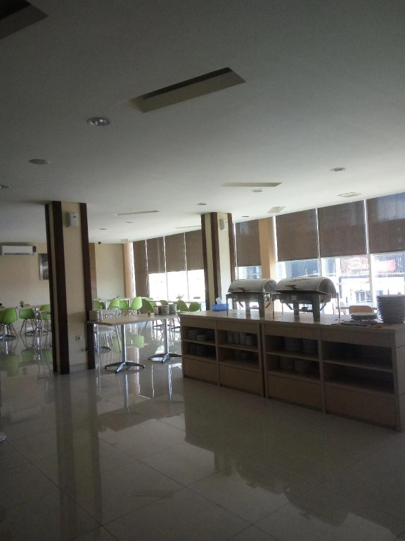 Max Hotel