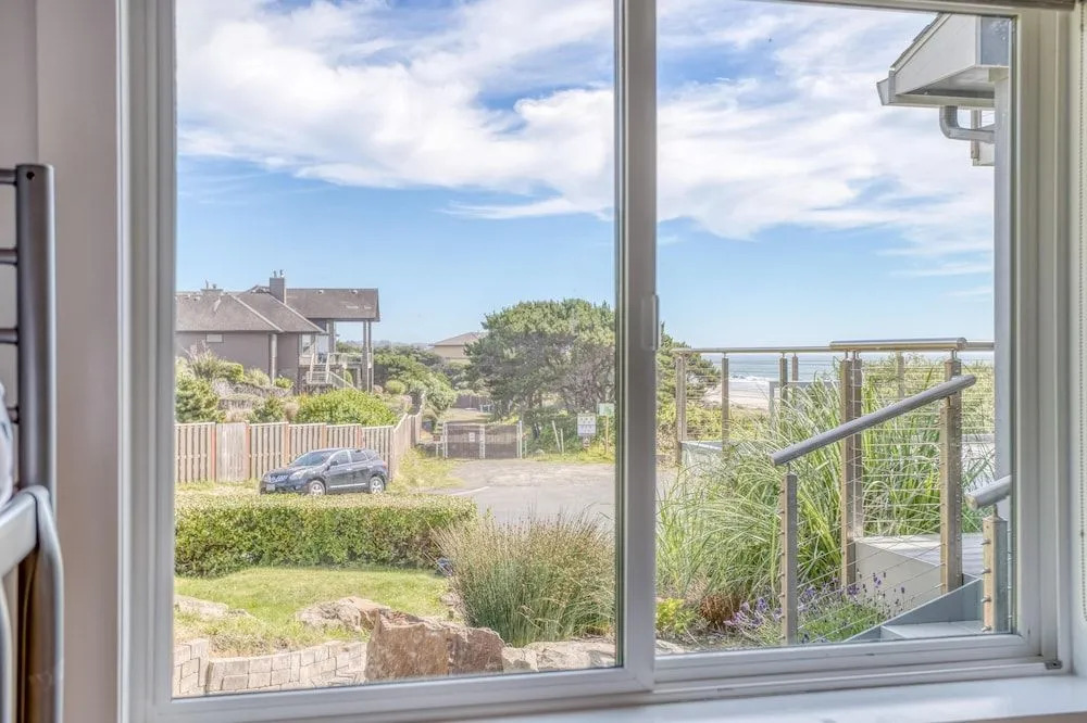 Breakwater Beach House
