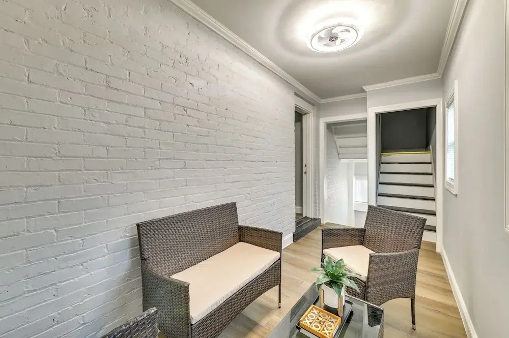 Walk to Park: Modern Apt 2 Mi to Union College!