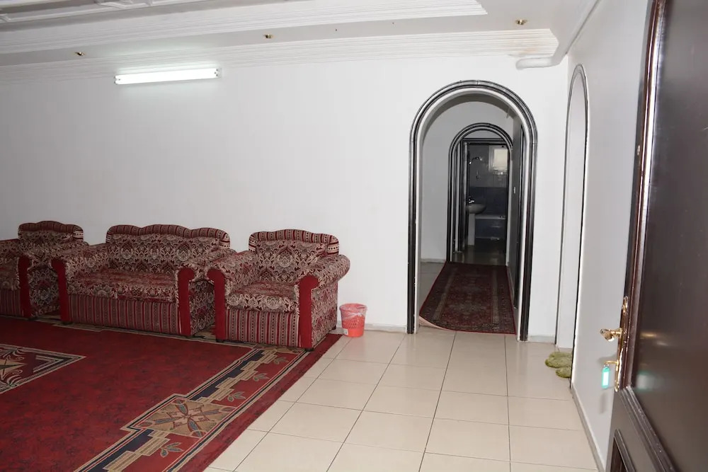 Al Eairy Furnished Apts Al Madinah 8