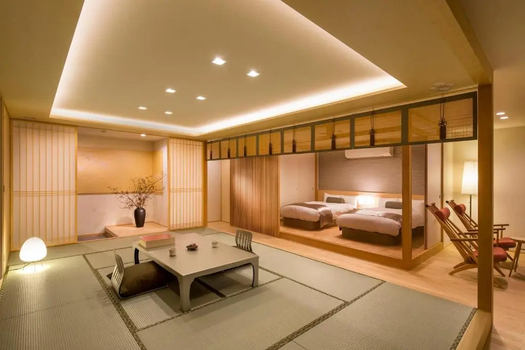 Toba Grand Hotel