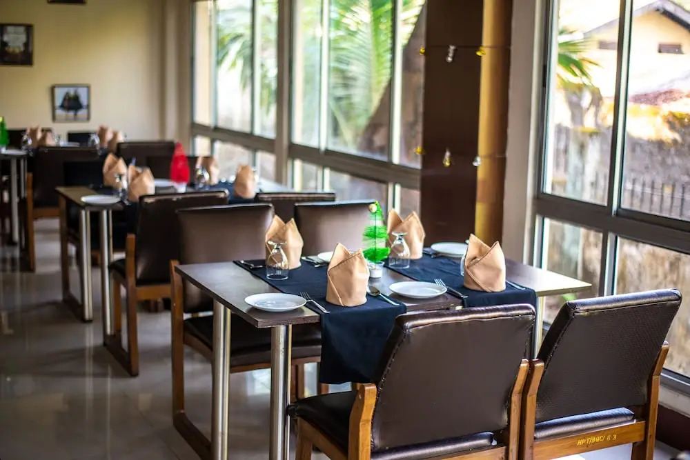 Polo Tura Hotel