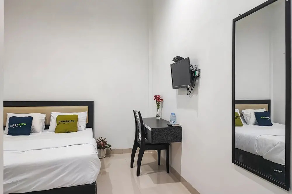 Urbanview Hotel Syariah near RSIA Annisa Jelutung Jambi