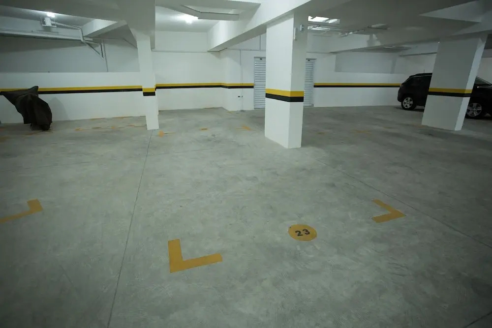Apartment in the Center With Pool Rri103