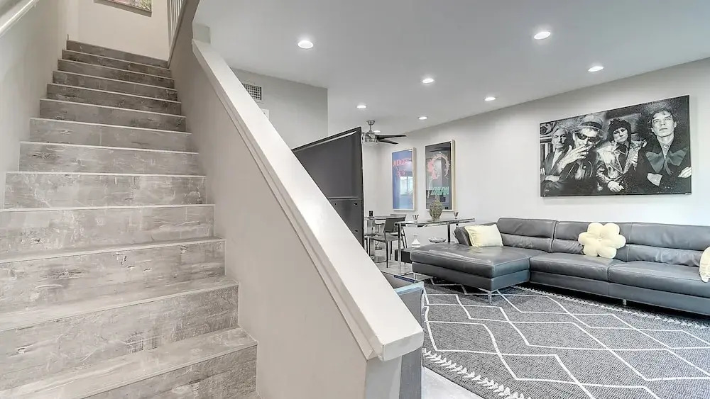 Unbeatable Old Town Location! Modern and Classy!