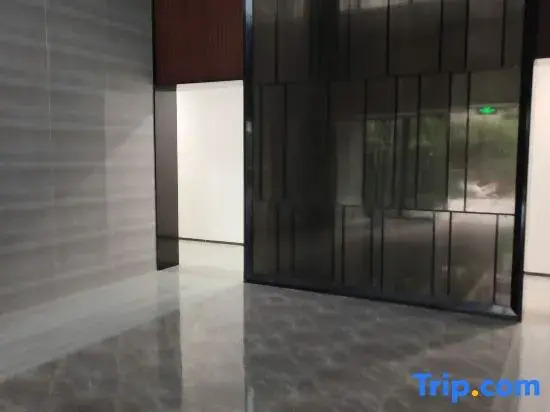 Tropical International Apartment (Guangzhou Baiyun Airport Qingtang Subway Station)