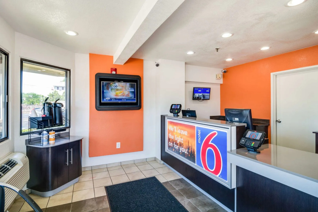 Motel 6-Schiller Park, IL - Chicago OHare