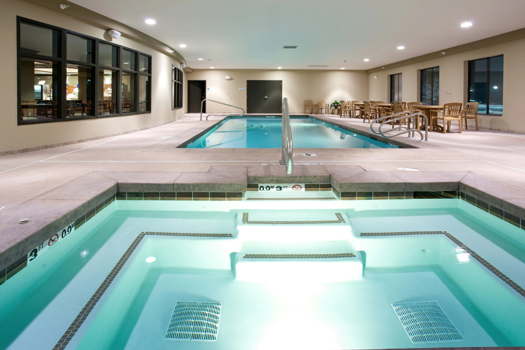 Holiday Inn Express Hotel & Suites Lander by IHG