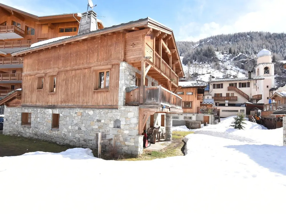 Lake View Chalet in Tignes near Ski Area