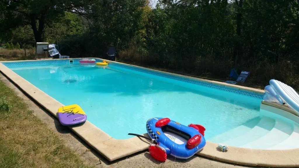 Villa With 5 Bedrooms in Montricoux, With Wonderful Lake View, Private Pool, Furnished Garden