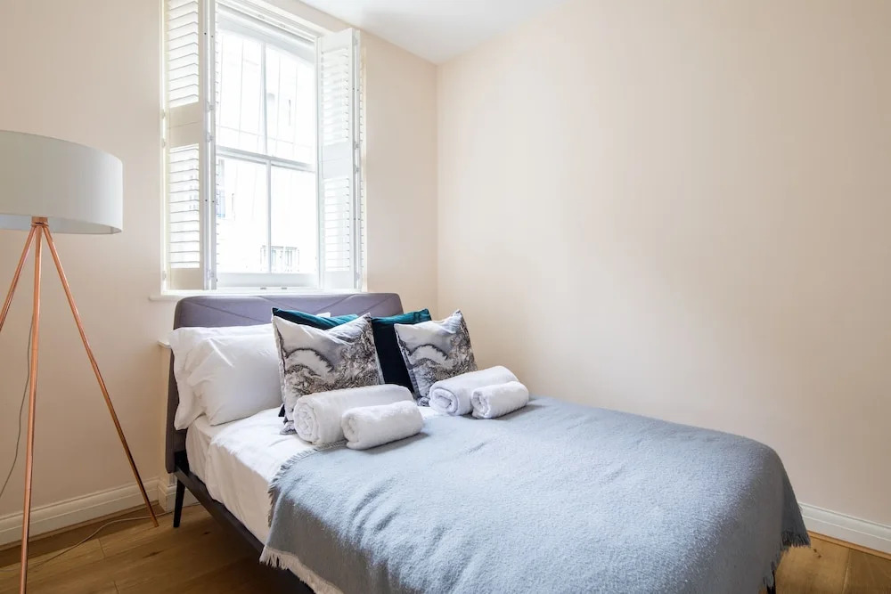 Cornwall Gardens by Lime Street