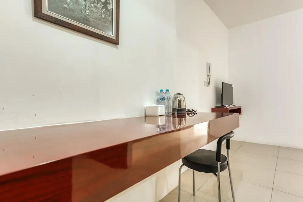 Reddoorz Apartment @ Pasar Baru Mansion