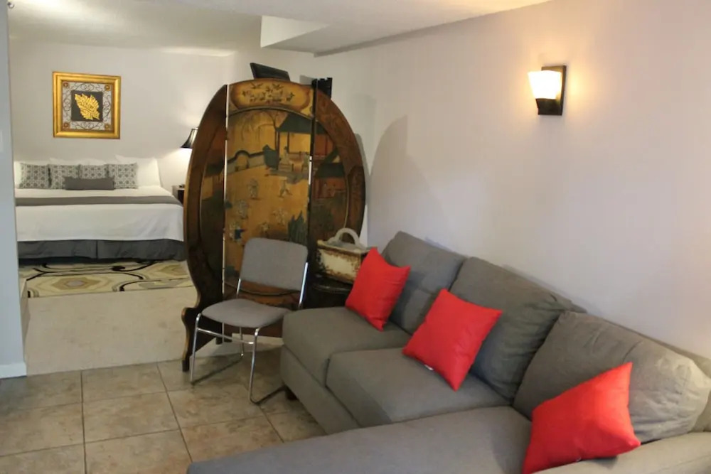 Brydan Suites