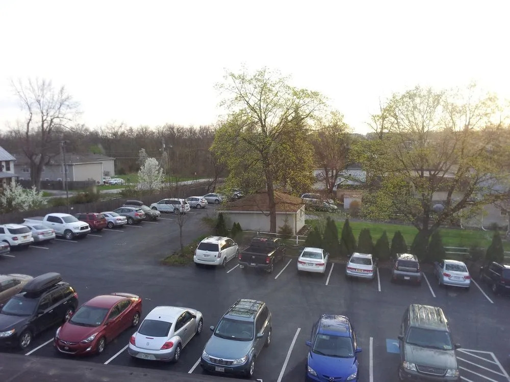 President Inn & Suites
