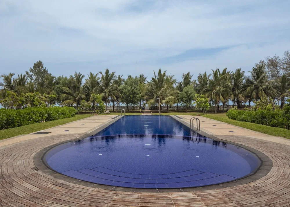 CASAMIA Oceanfront Condo Nilaveli