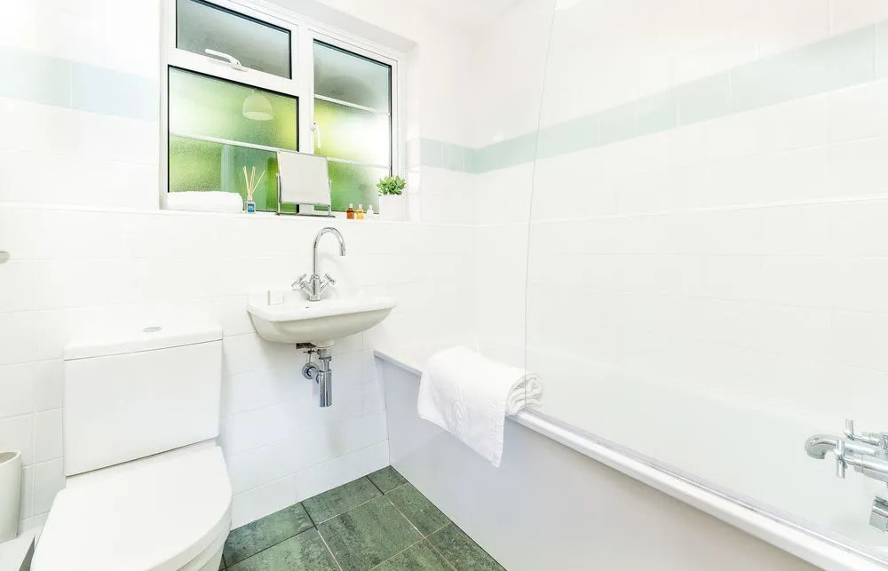 Sensational Southfields Home by King George's Park