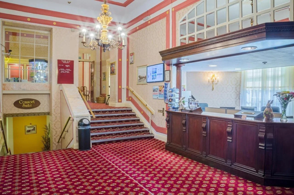 Queens Hotel