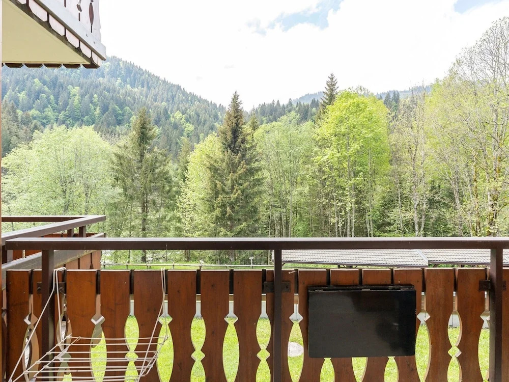 Inviting Apartment in Morzine With Balcony