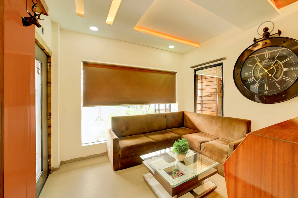 Super Collection O ISKCON Radha Govind Formerly Hotel Shivom