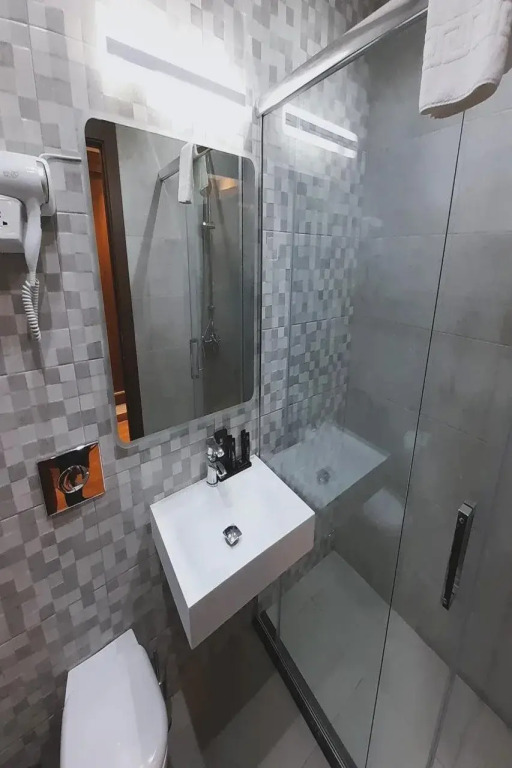 Al Bayt Hotel