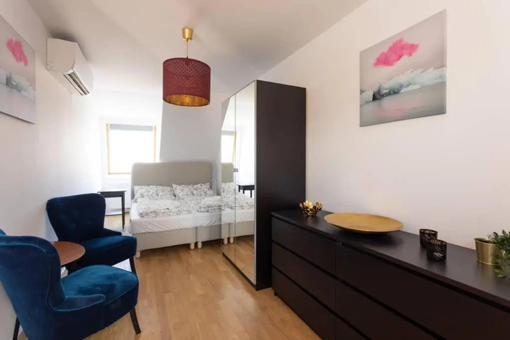 Penthouse bei Schönbrunn mit Dachterasse! N44