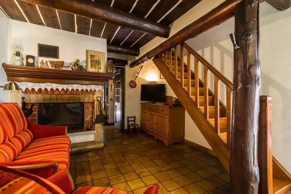 Characteristic, Detached House With Private Swimming Pool