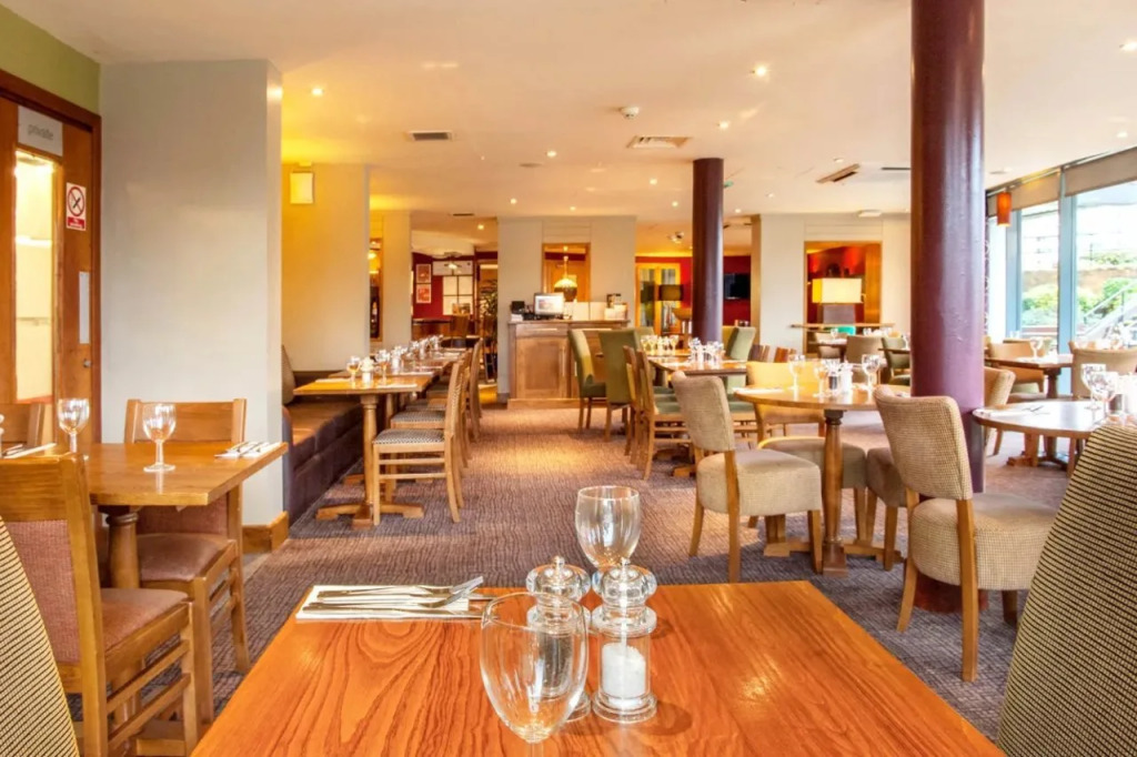 Premier Inn Nottingham Arena (London Road)