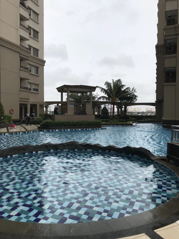 Marina Mediterania Ancol by Andrew