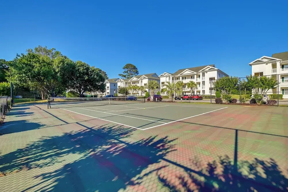 Cozy Condo w/ Golf Course View: 4 Mi to Shore!