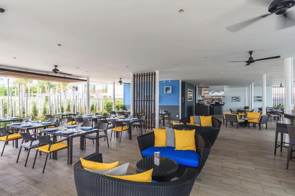 Lux Contemporary Condo By Favstay