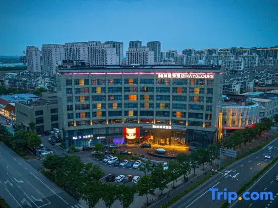 Shanghai Maybeours Hotel