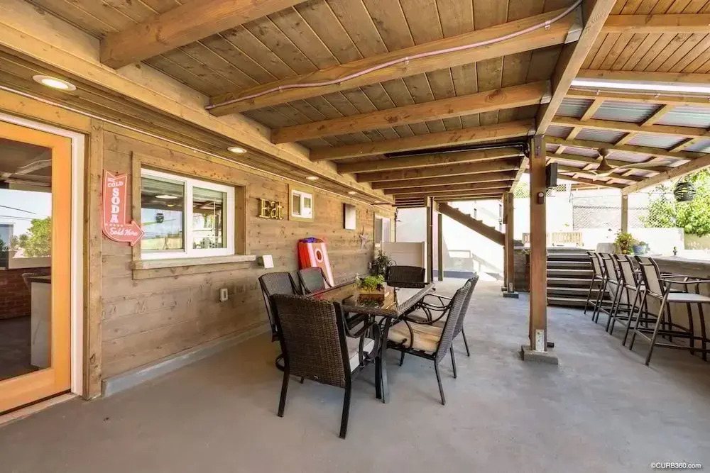 So Cal Charmer Oversized Heated Pool Hot Tub