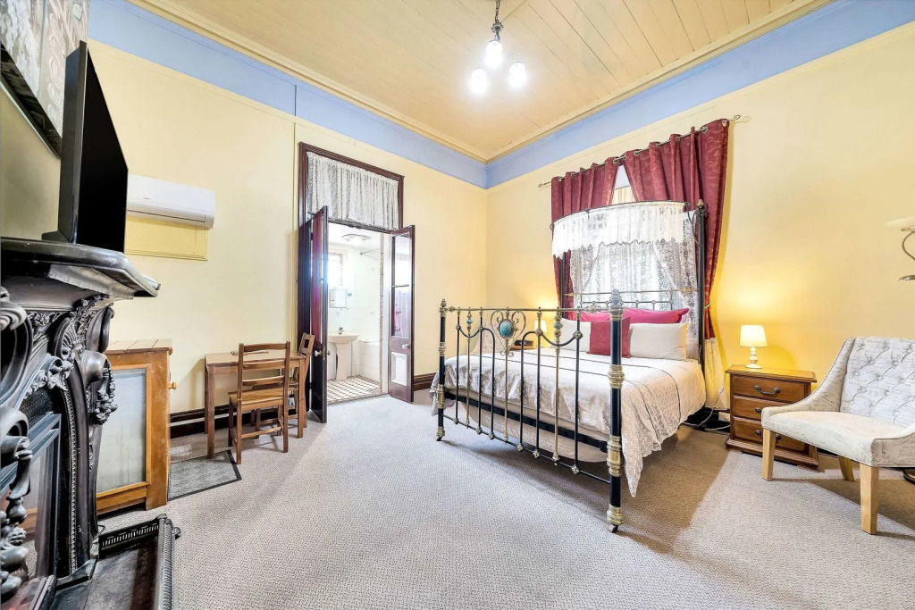 Warwick Settlers Inn