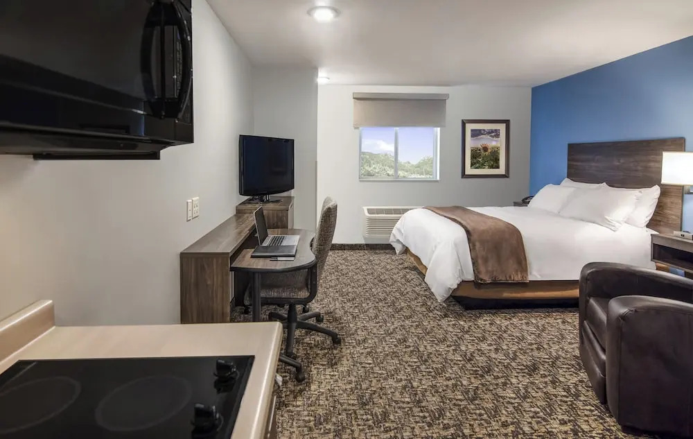 My Place Hotel-Redding, CA