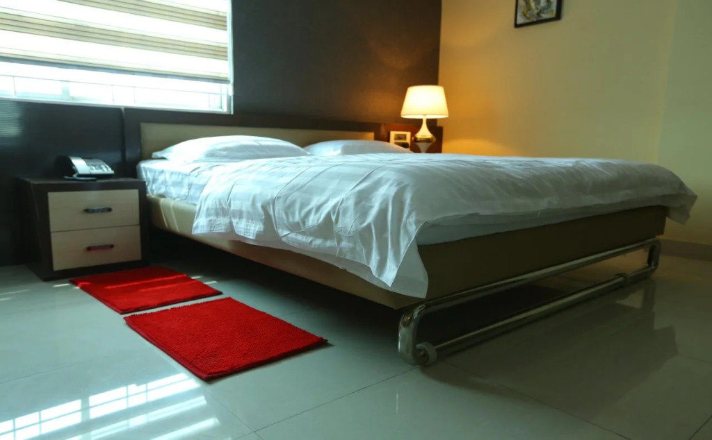 Hotel Swaraj Sarovar by OYO