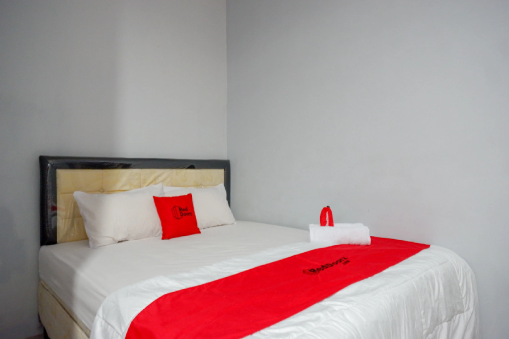 RedDoorz @ Hotel Grand Aulia Majene