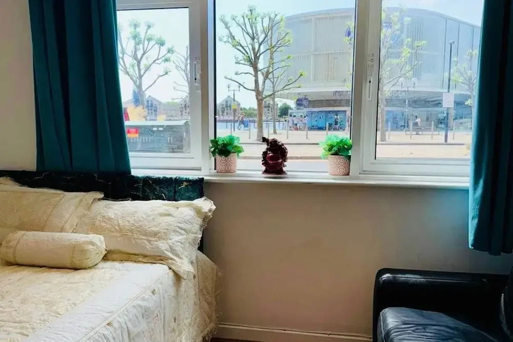 Cosy London Apartment With River View