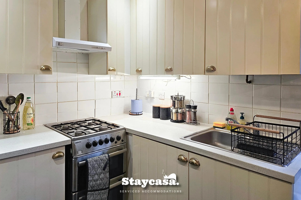 Charming 6-bed Near Alexandra Park - Free Parking