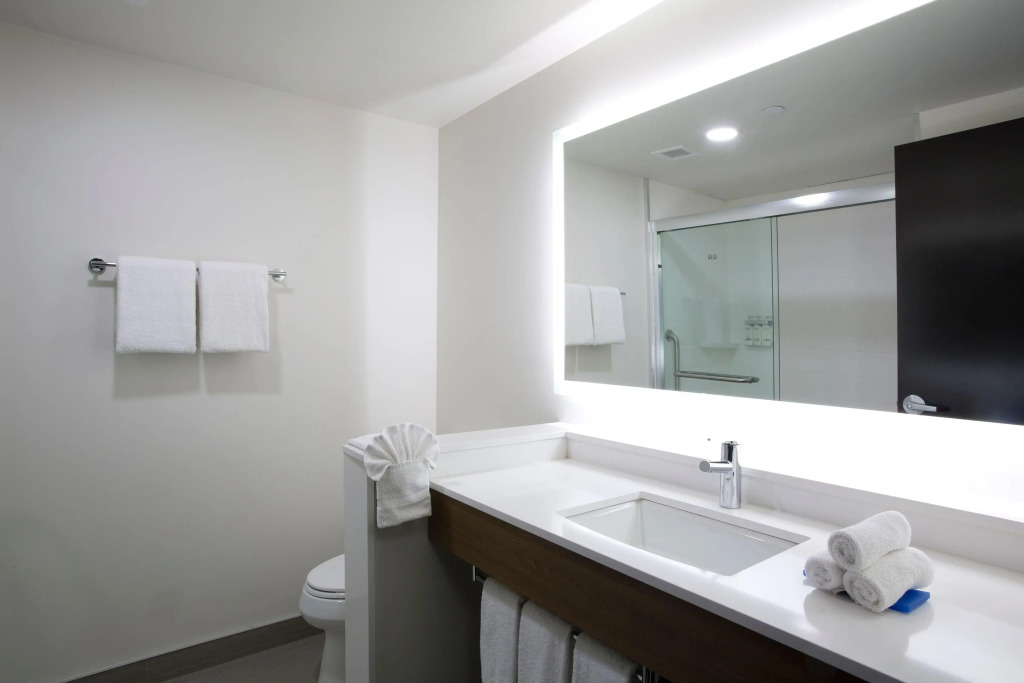 Holiday Inn Express & Suites - Edmonton SW - Windermere by IHG