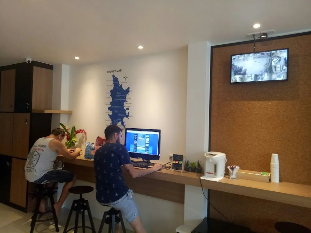 Stay@kata Poshtel