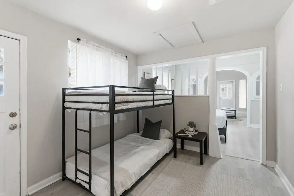 Spacious 2BR Duplex Near Downtown San Antonio