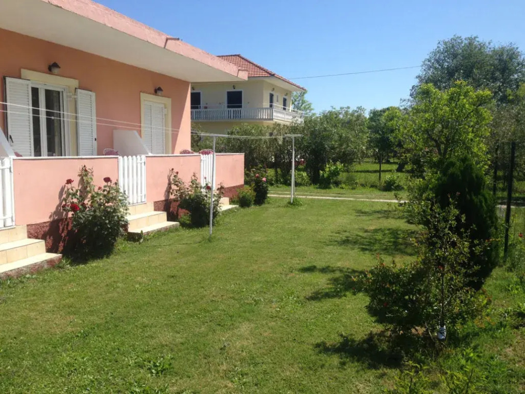 KOSTAS APARTMENTS