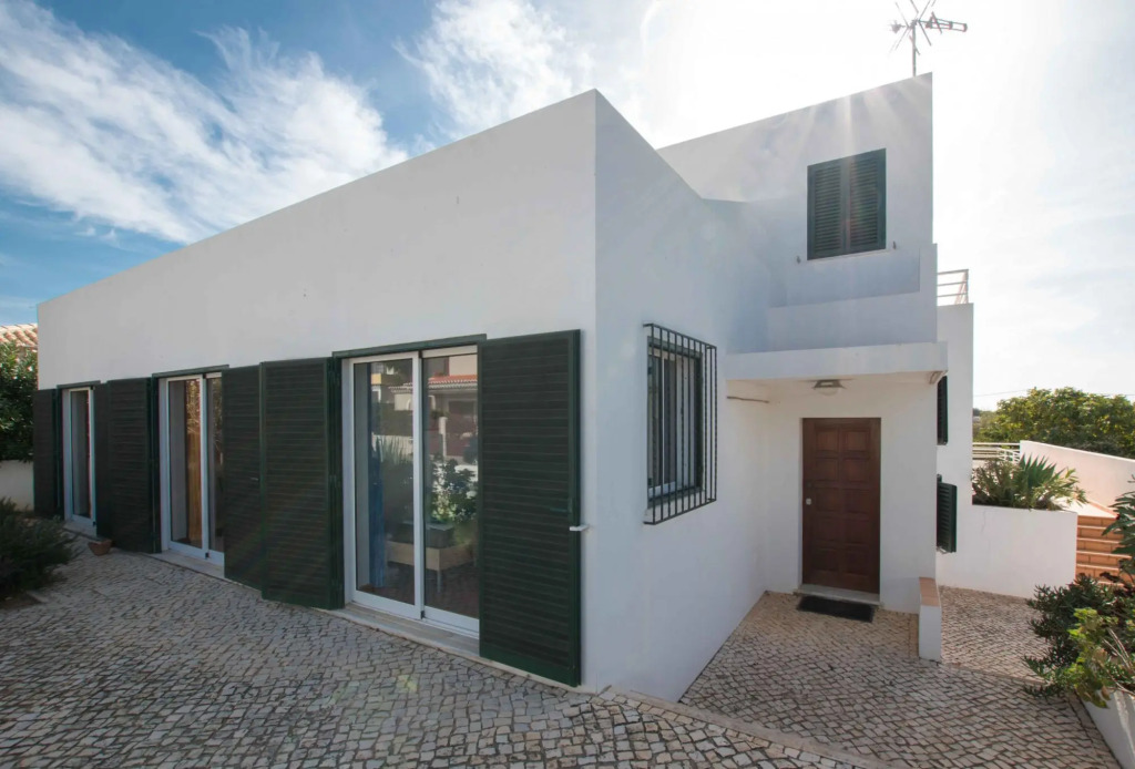 Casa da Alcaria by Portucasa