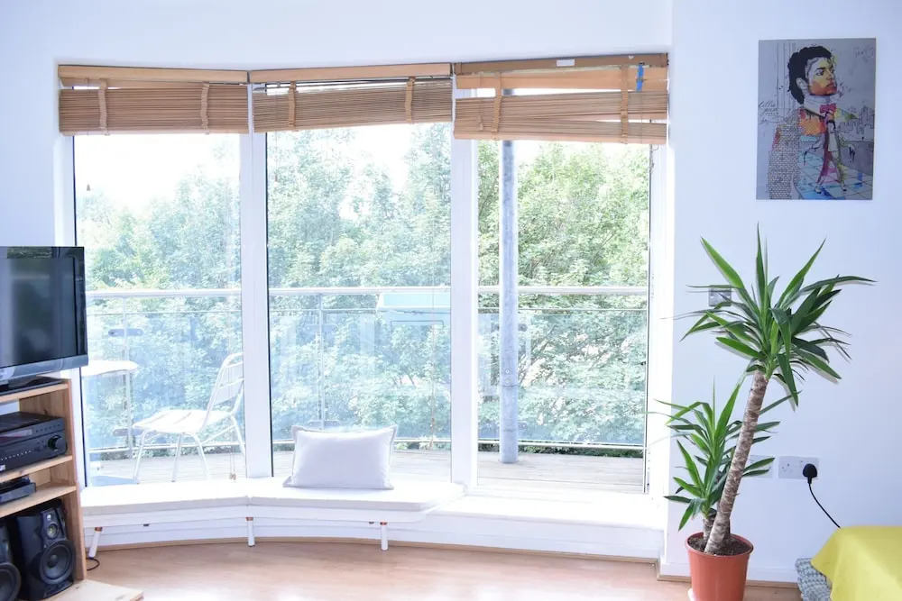 Spacious 1 Bedroom Apartment Overlooking Haggerston Park