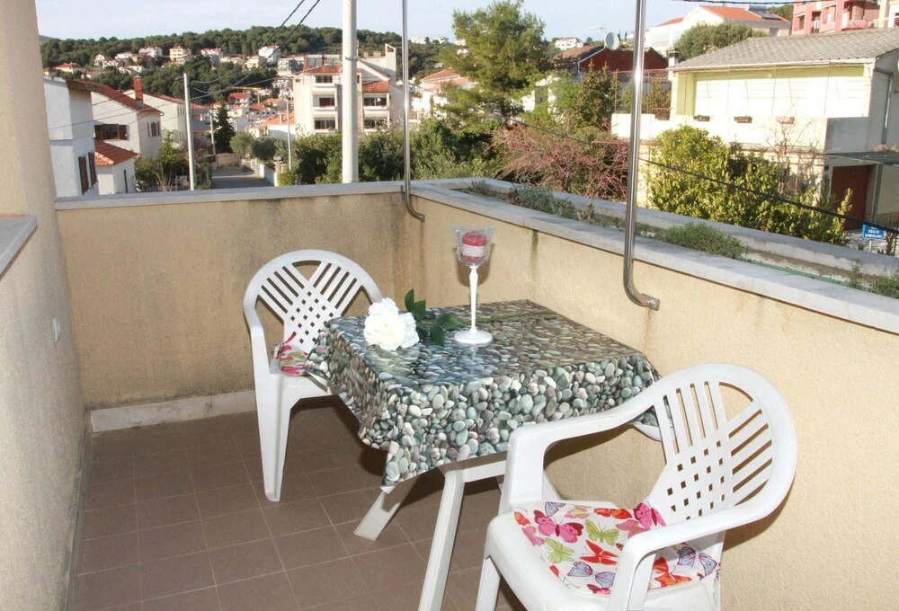 Studio in Okrug Gornji, With Enclosed Garden and Wifi - 60 m From the