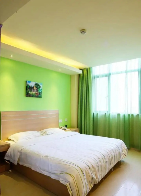 Heng 8 Hotel Tonglu South Yingchun Road