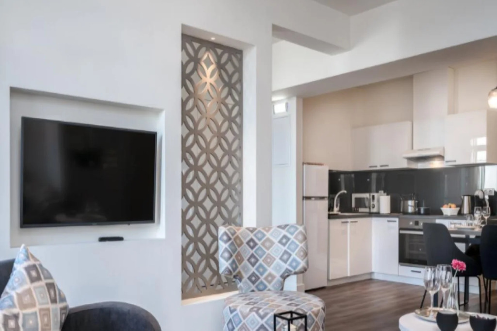 Urban Nest - Suites & Apartments