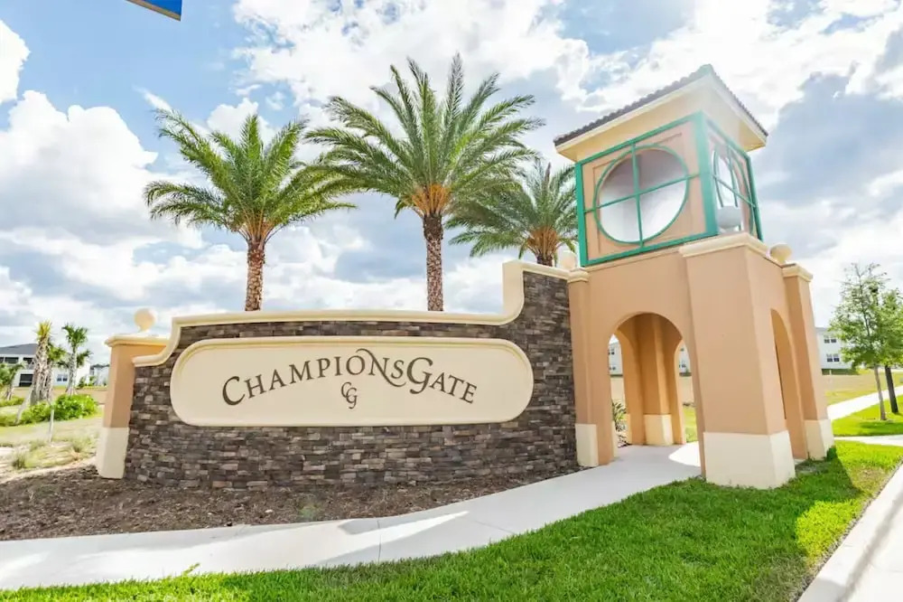 Stylish 3BR Condo Championsgate w Water Park