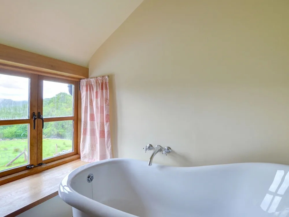 Spacious Holiday Home in Ganllwyd near River