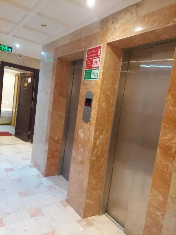 Al Arooj Hotel